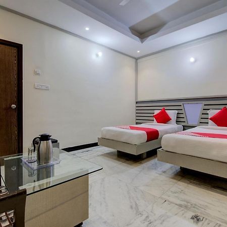 Oyo 1545 Hotel Shivani International Ahmedabad Eksteriør billede