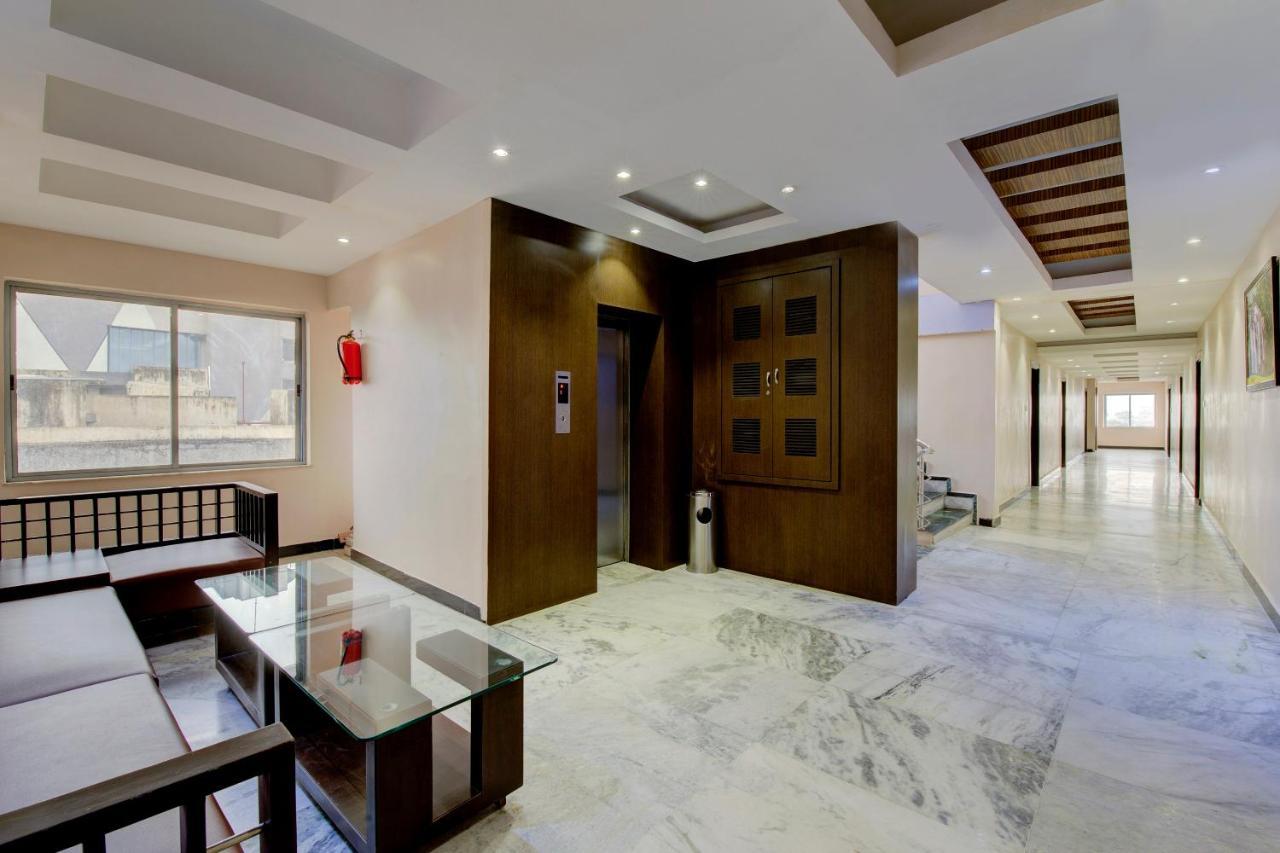 Oyo 1545 Hotel Shivani International Ahmedabad Eksteriør billede