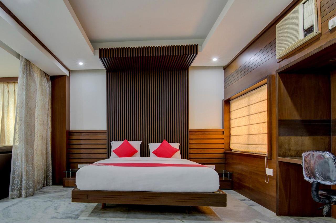 Oyo 1545 Hotel Shivani International Ahmedabad Eksteriør billede