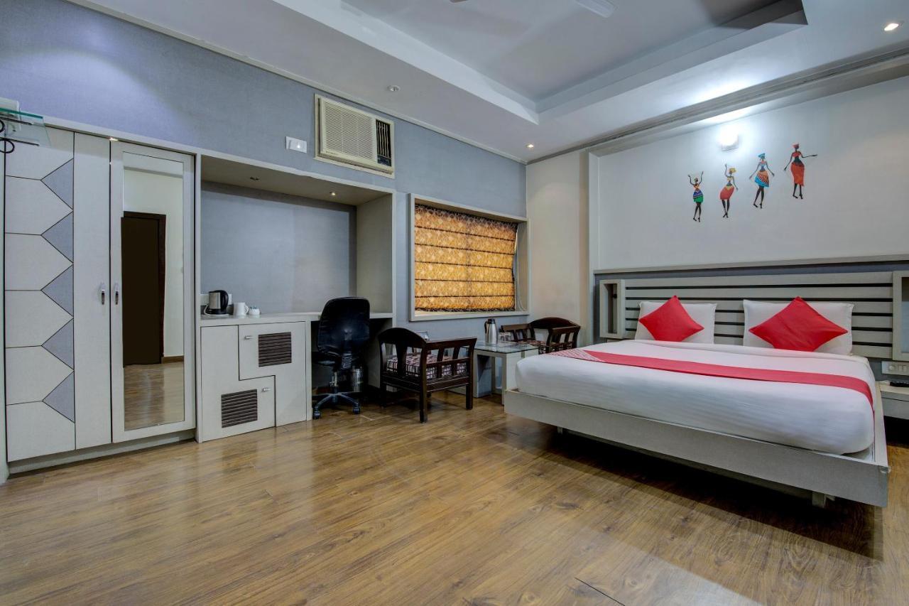 Oyo 1545 Hotel Shivani International Ahmedabad Eksteriør billede