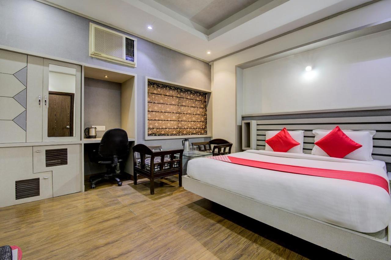 Oyo 1545 Hotel Shivani International Ahmedabad Eksteriør billede