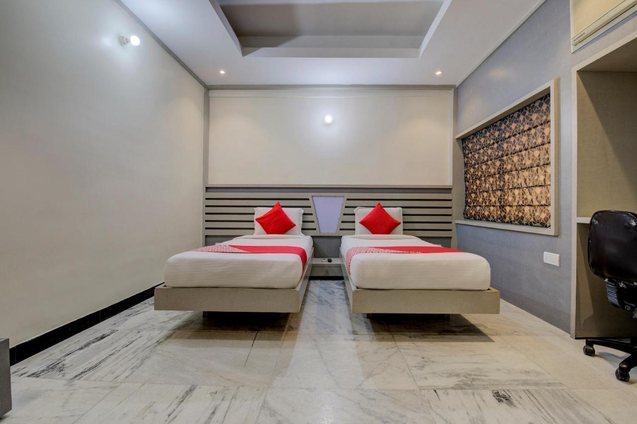 Oyo 1545 Hotel Shivani International Ahmedabad Eksteriør billede