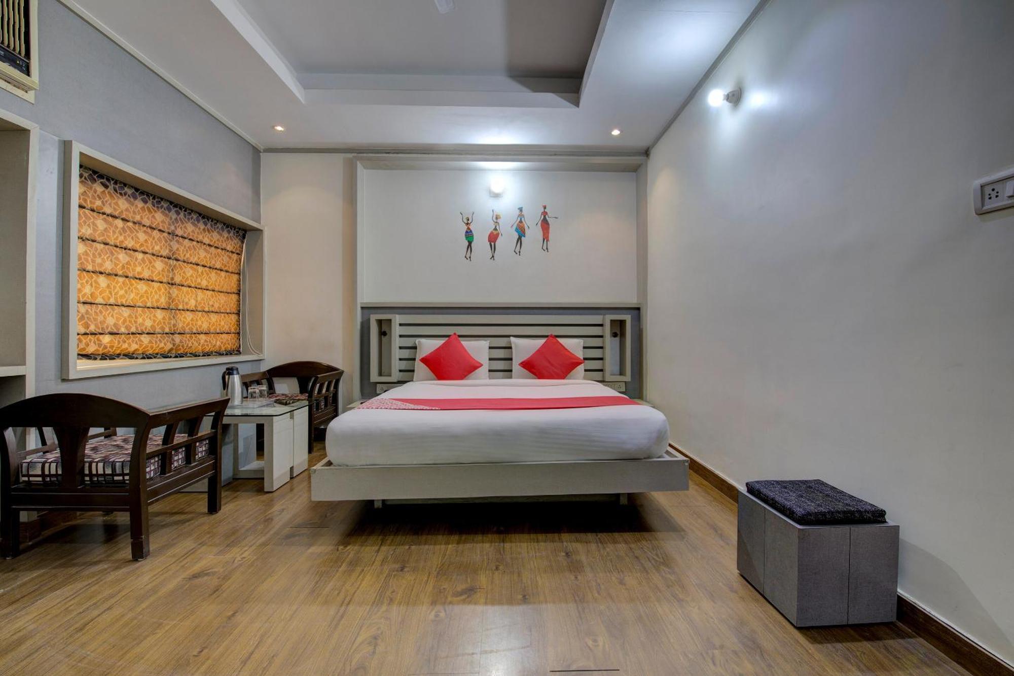 Oyo 1545 Hotel Shivani International Ahmedabad Eksteriør billede