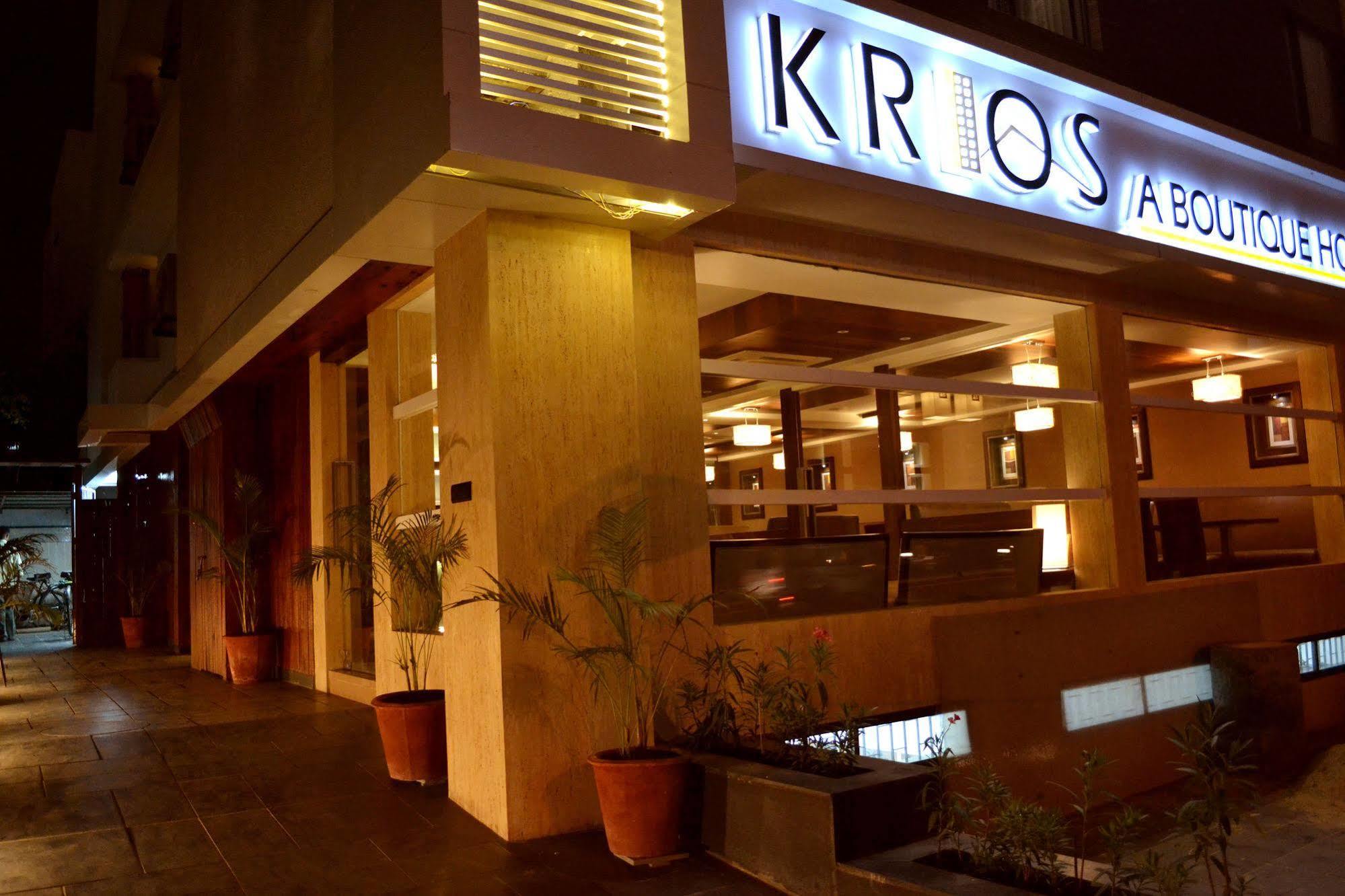 Oyo 1545 Hotel Shivani International Ahmedabad Eksteriør billede