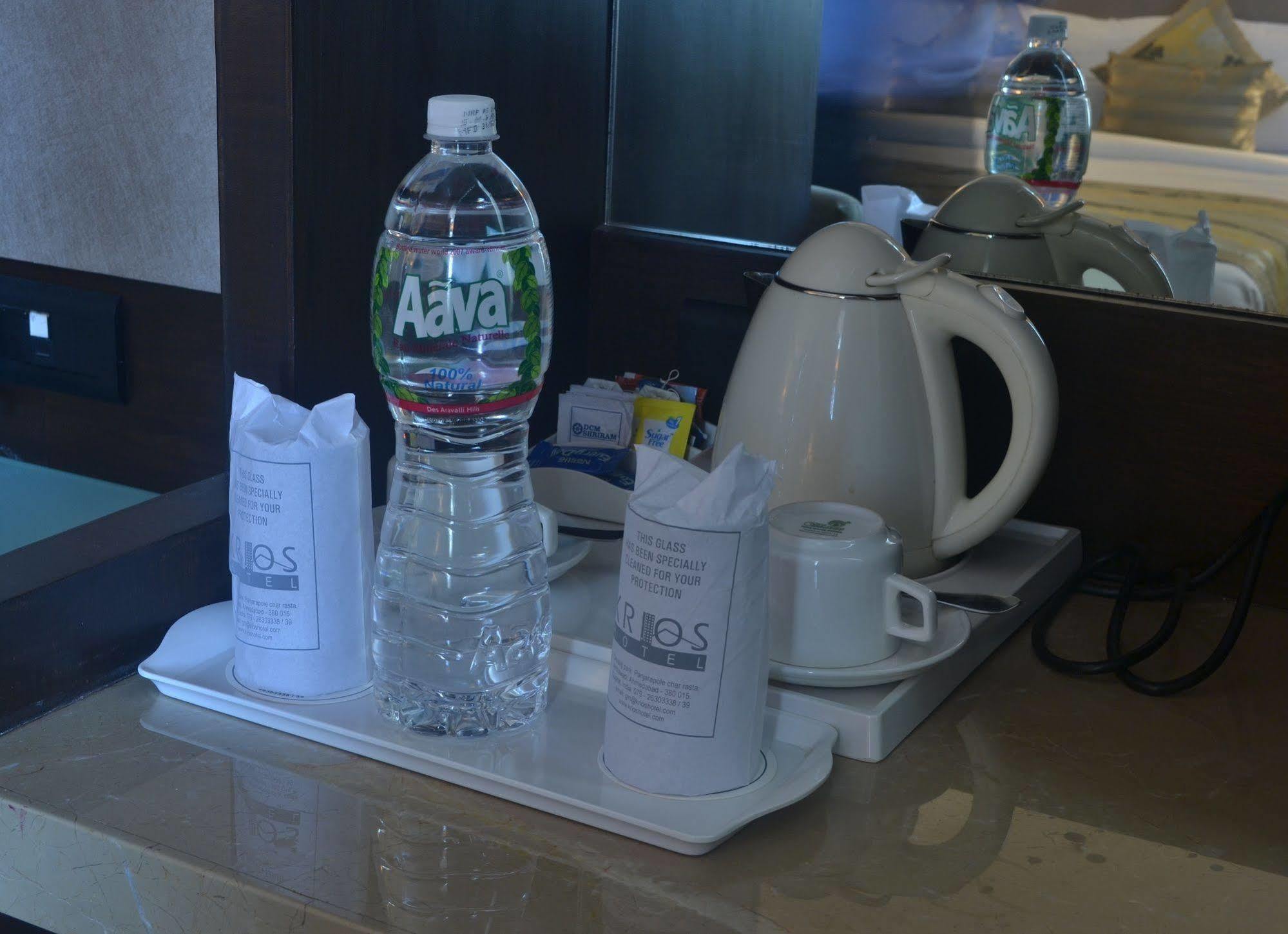 Oyo 1545 Hotel Shivani International Ahmedabad Eksteriør billede